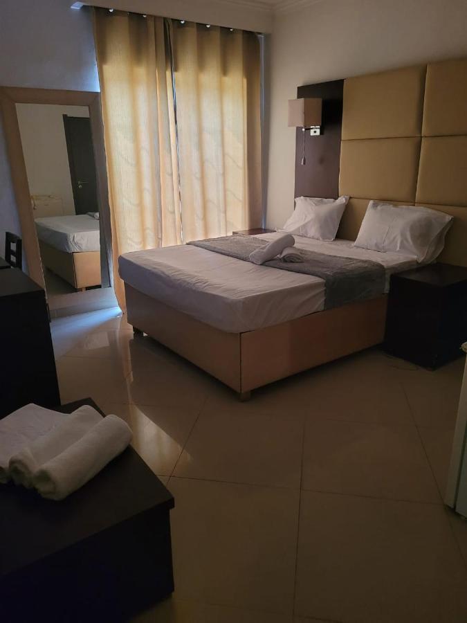 Guest House La Plaza 罗安达 外观 照片