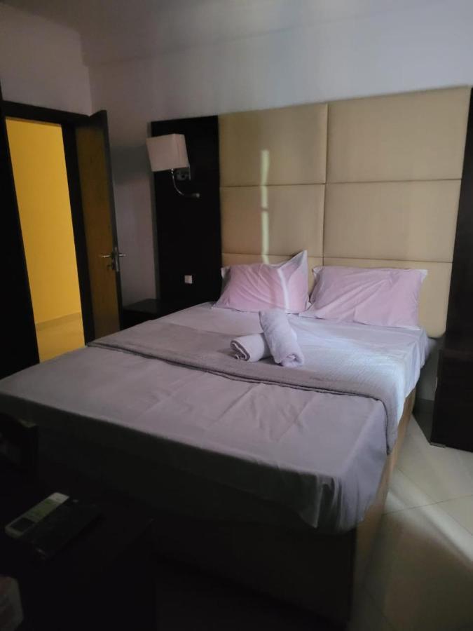 Guest House La Plaza 罗安达 外观 照片